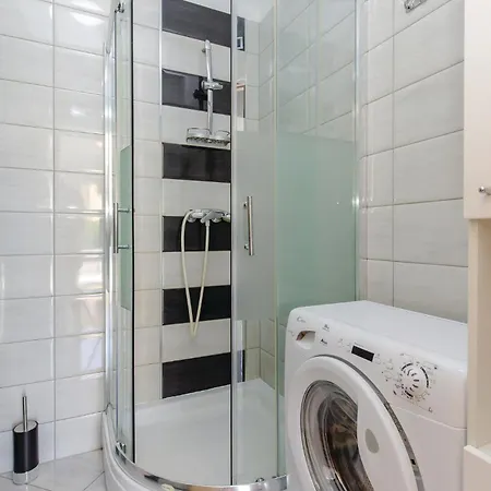 Amazing In With Kitchen Holiday home *