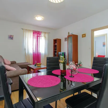 Amazing In With Kitchen