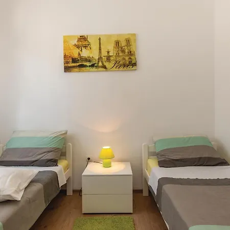 Amazing In With Kitchen *